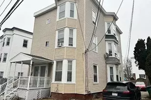 31 Chestnut St, Lynn, MA 01902 - Photo 1