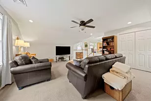7 Evergreen Cir, Canton, MA 02021 - Photo 5