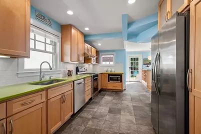 42 Aberdeen St, Newton, MA 02461 - Photo 9