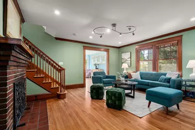 42 Aberdeen St, Newton, MA 02461 - Photo 3