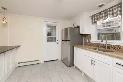 27 Bowdoin St, Winthrop, MA 02152 - Photo 13