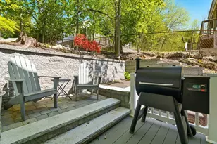 33 Charles St, Watertown, MA 02472 - Photo 11