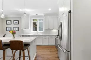 33 Charles St, Watertown, MA 02472 - Photo 5