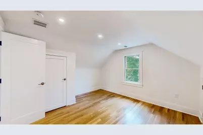 37 Oakland St, Wellesley, MA 02481 - Photo 25