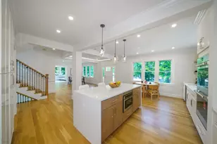 37 Oakland St, Wellesley, MA 02481 - Photo 9