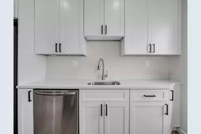 12 Alpine St #3, Worcester, MA 01610 - Photo 5