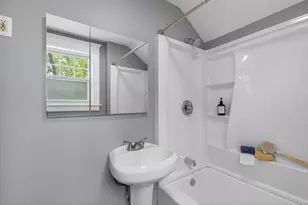 112 Percy St, Dracut, MA 01826 - Photo 33