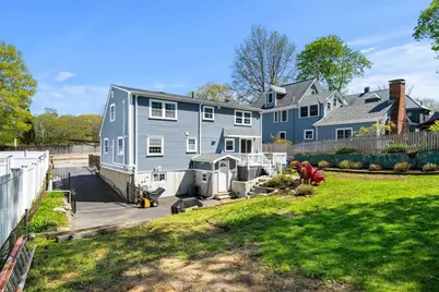 1061 Centre St, Boston, MA 02130 - Photo 7