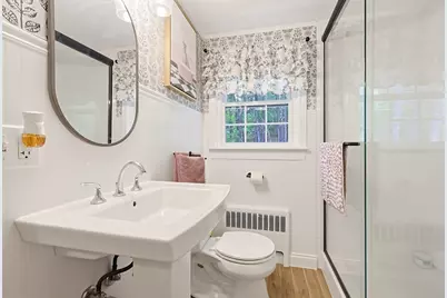 135 Locust St, Holliston, MA 01746 - Photo 25