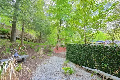 135 Locust St, Holliston, MA 01746 - Photo 33