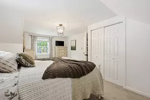 135 Locust St, Holliston, MA 01746 - Photo 21