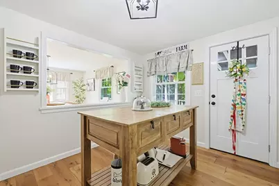 135 Locust St, Holliston, MA 01746 - Photo 15