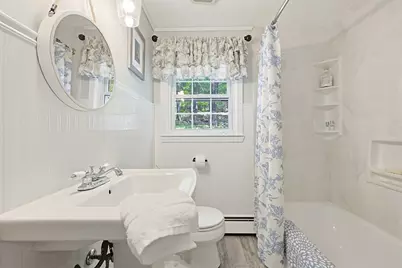 135 Locust St, Holliston, MA 01746 - Photo 19