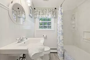 135 Locust St, Holliston, MA 01746 - Photo 19