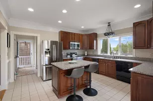 4 Harborview Rd, Hull, MA 02045 - Photo 9