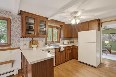 18 Williams Rd, Lynnfield, MA 01940 - Photo 9