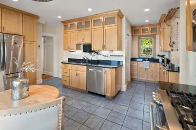 90 Hull St, Newton, MA 02458 - Photo 9