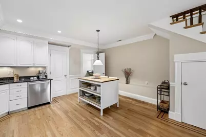 578 E Broadway #1, Boston, MA 02127 - Photo 9