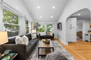 127 Prospect St, Wellesley, MA 02481 - Photo 17