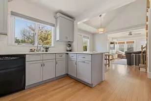 6 Adams St, Danvers, MA 01923 - Photo 5