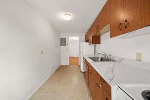 11 Colonial Village Dr, Arlington, MA 02474 - Photo 9