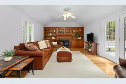 8 Autumn Ln, Natick, MA 01760 - Photo 13