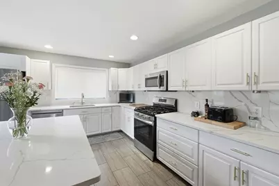 156 Algonquin Trl #156, Ashland, MA 01721 - Photo 7