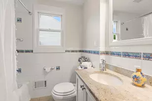 7 King St, Reading, MA 01867 - Photo 17