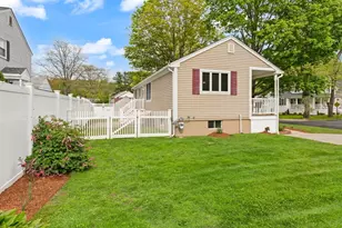 7 King St, Reading, MA 01867 - Photo 19