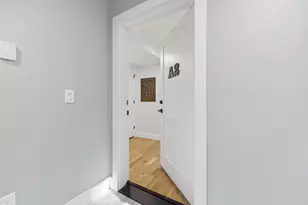 14 Garfield St, Northampton, MA 01062 - Photo 5