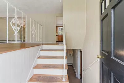 28 Mayflower Cir, Leicester, MA 01524 - Photo 5