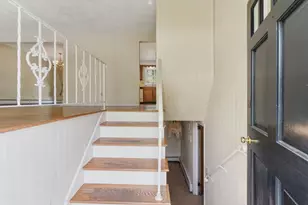 28 Mayflower Cir, Leicester, MA 01524 - Photo 5