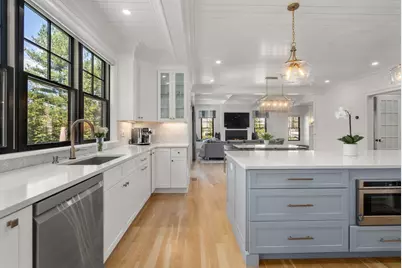 7 Massasoit Road, Wellesley, MA 02481 - Photo 5