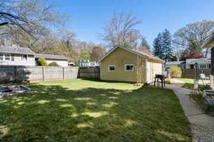 217 Ellsworth Ave, Springfield, MA 01118 - Photo 31