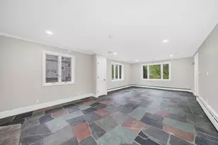 35 Peters St, North Andover, MA 01845 - Photo 3