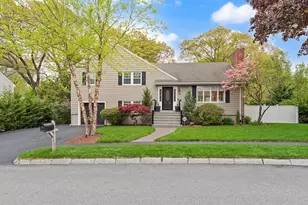 21 Buckingham Dr, Reading, MA 01867 - Photo 1