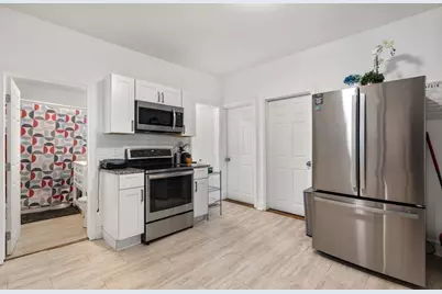 252 Shaw St, Lowell, MA 01851 - Photo 5