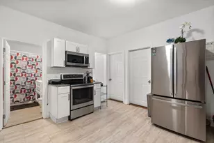 252 Shaw St, Lowell, MA 01851 - Photo 5