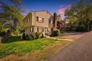 12 Knollwood Rd, Southwick, MA 01077 - Photo 3