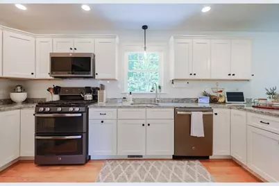 11 Highland St, Easton, MA 02375 - Photo 9