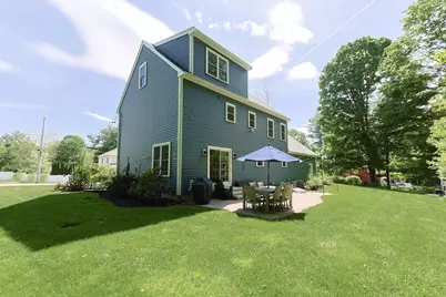 11 Highland St, Easton, MA 02375 - Photo 5