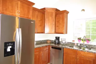 12 Driftwood Ln, Rockland, MA 02370 - Photo 3