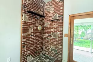 11 Boston St, Uxbridge, MA 01569 - Photo 11