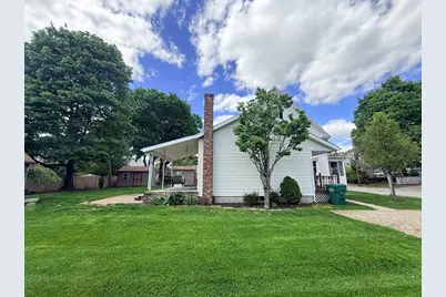 11 Boston St, Uxbridge, MA 01569 - Photo 3