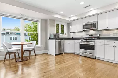 829 Lagrange St #3, Boston, MA 02132 - Photo 5