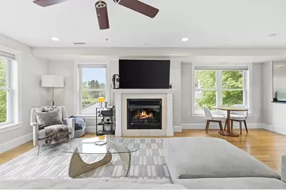 829 Lagrange St #3, Boston, MA 02132 - Photo 9