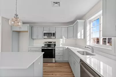 393-5 Court St #5, Plymouth, MA 02360 - Photo 1
