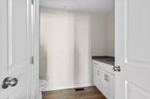 393-5 Ct St, Plymouth, MA 02360 - Photo 19