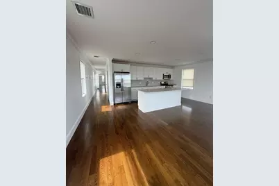 375 Crescent Avenue #3, Chelsea, MA 02150 - Photo 3