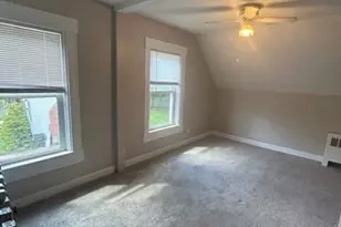 162 Green St, Gardner, MA 01440 - Photo 7